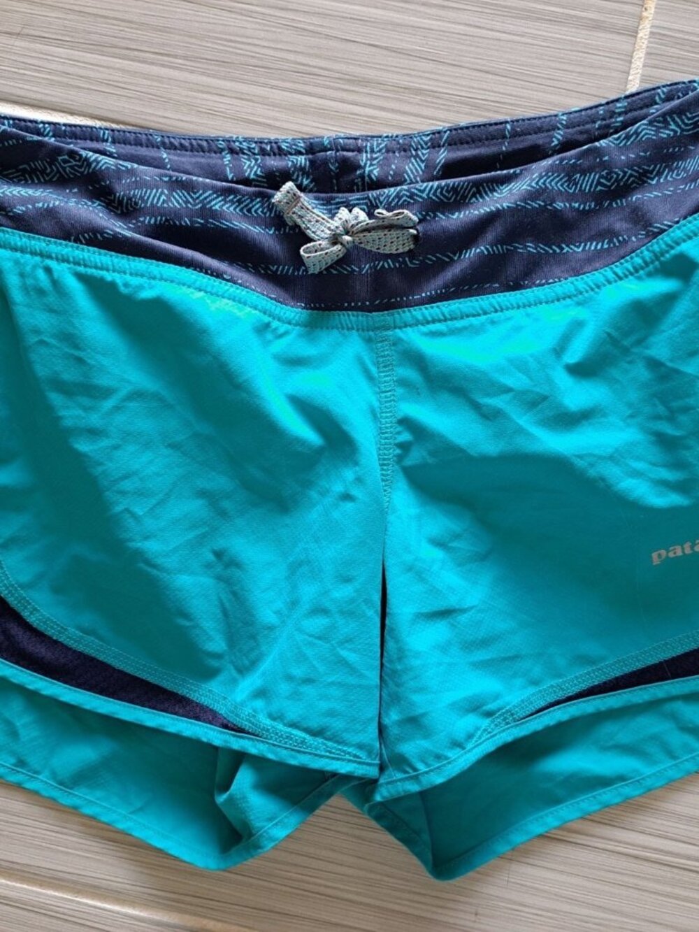 Patagonia Womens Strider Running Shorts Size XS 3" Blue Teal Patterned Waistband - Picture 2 of 14